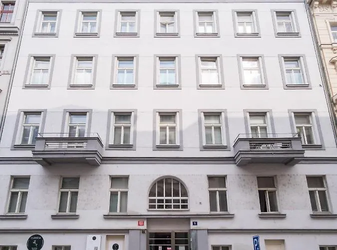 Days - Loft With Garage And Workspace Right Next To Wenceslas Square דירה פראג