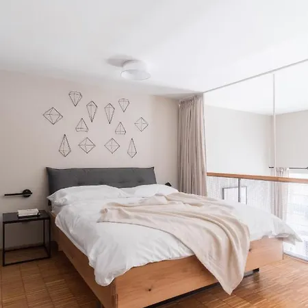 Days - Loft - Parking - 4 Min Wenceslas Sq Апартаменты