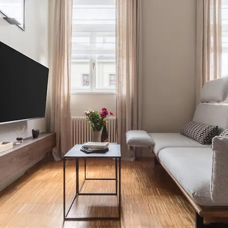 Days - Loft - Parking - 4 Min Wenceslas Sq Апартаменты Прага