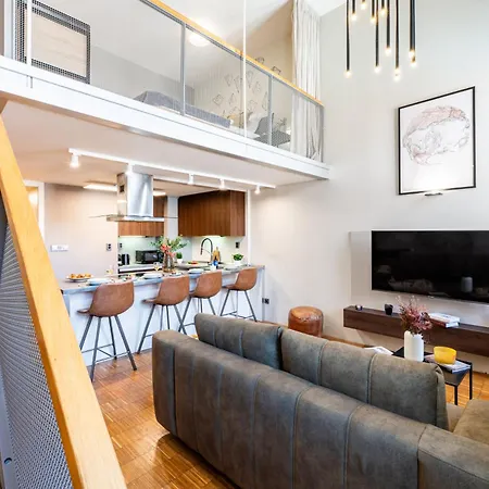 Days - Loft With Garage And Workspace Right Next To Wenceslas Square Apartman