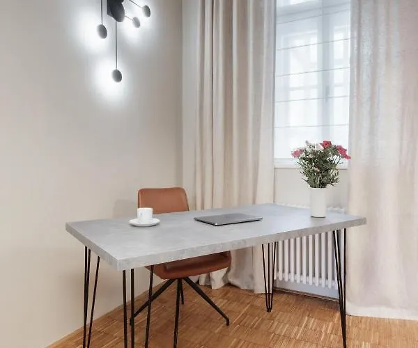 شقة Days - Loft With Garage And Workspace Right Next To Wenceslas Square *